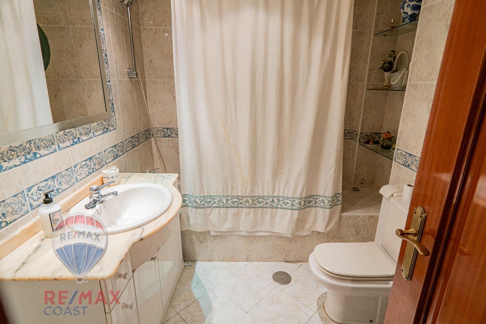 4 sypialnia Willa na sprzedaż w Torrox-Costa z garażem - 745 000 € (Ref: 8636551)