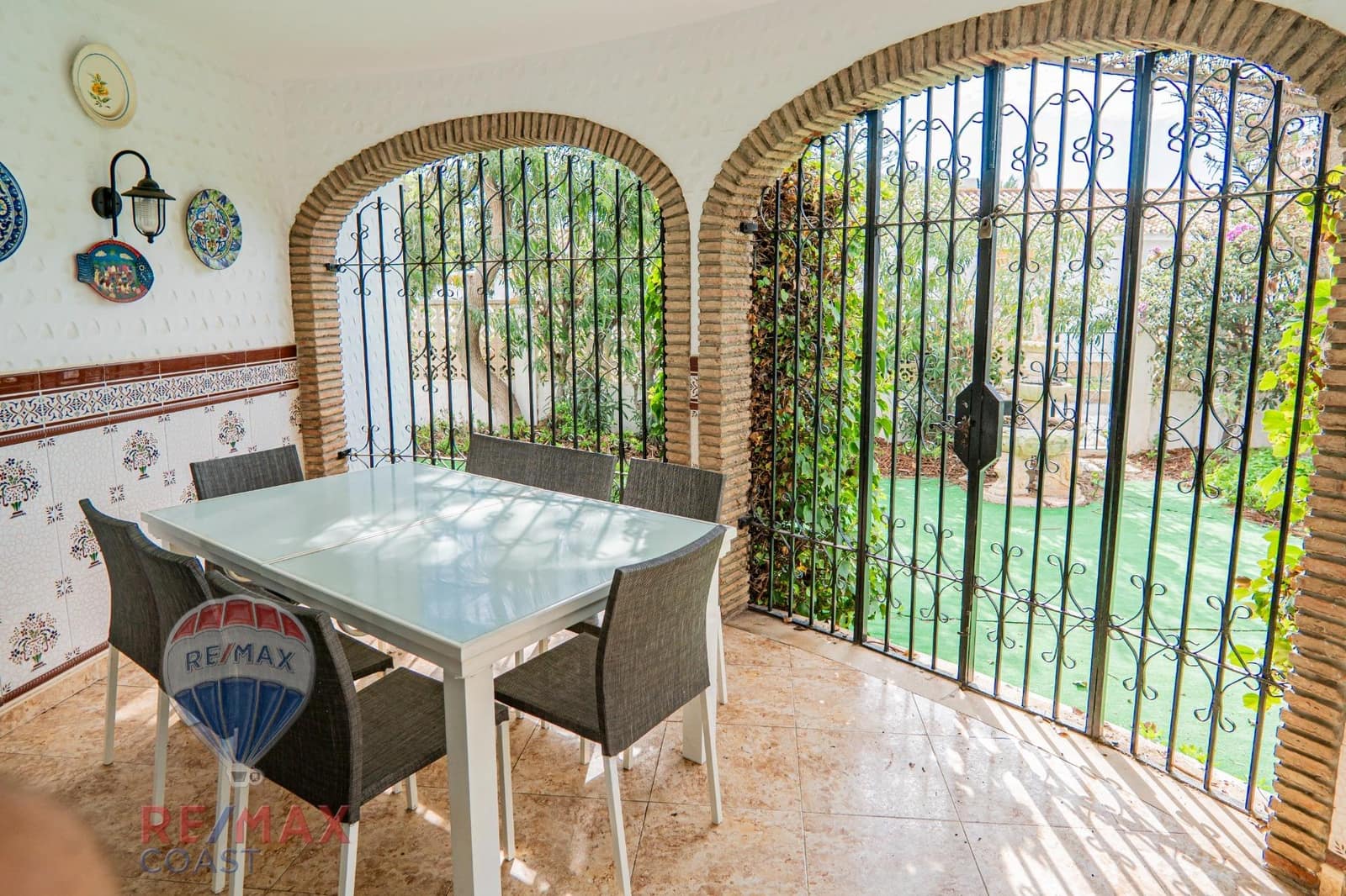 4 sypialnia Willa na sprzedaż w Torrox-Costa z garażem - 745 000 € (Ref: 8636551)