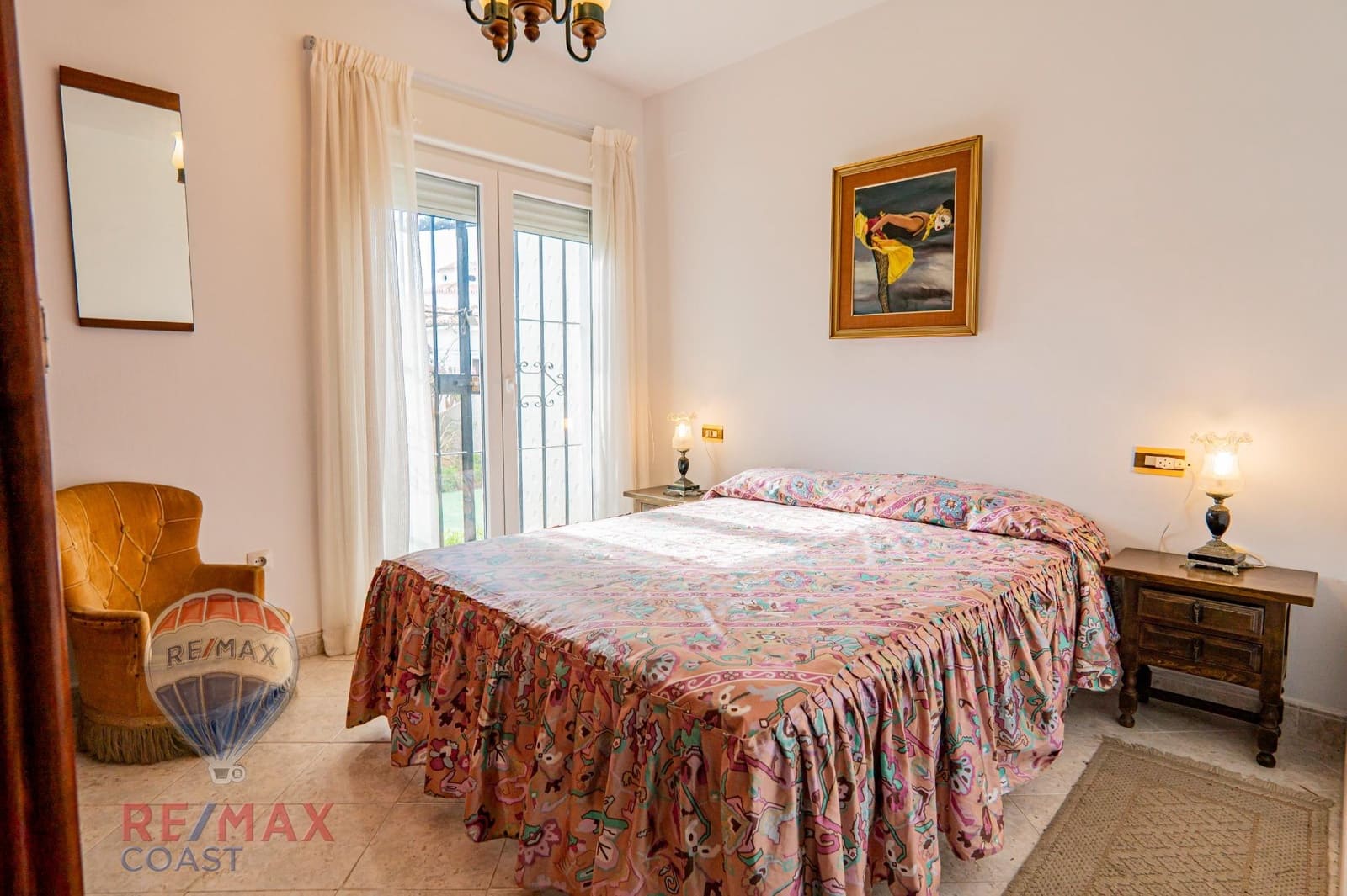 4 bedroom Villa for sale in Torrox-Costa with garage - € 745,000 (Ref: 8636551)