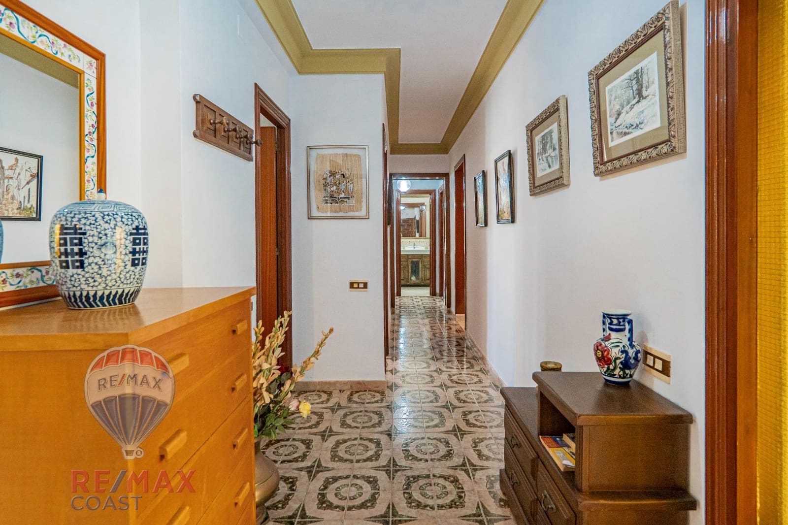 4 bedroom Villa for sale in Torrox-Costa with garage - € 745,000 (Ref: 8636551)