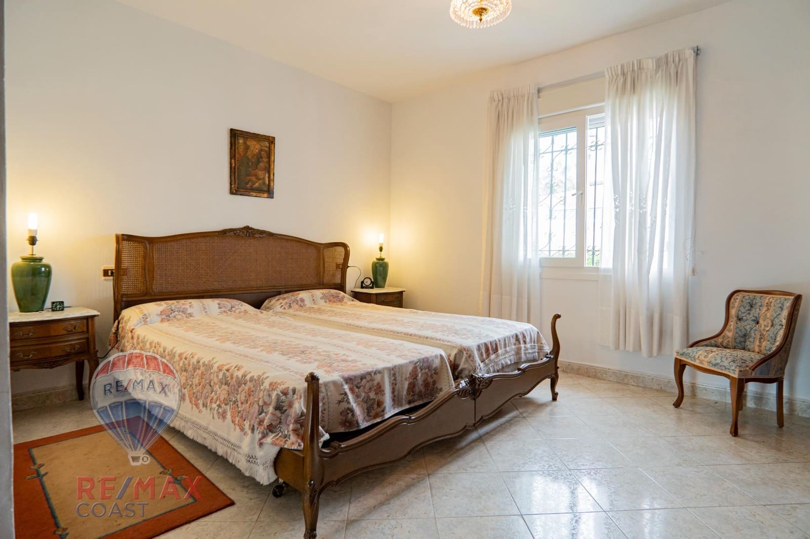 4 bedroom Villa for sale in Torrox-Costa with garage - € 745,000 (Ref: 8636551)