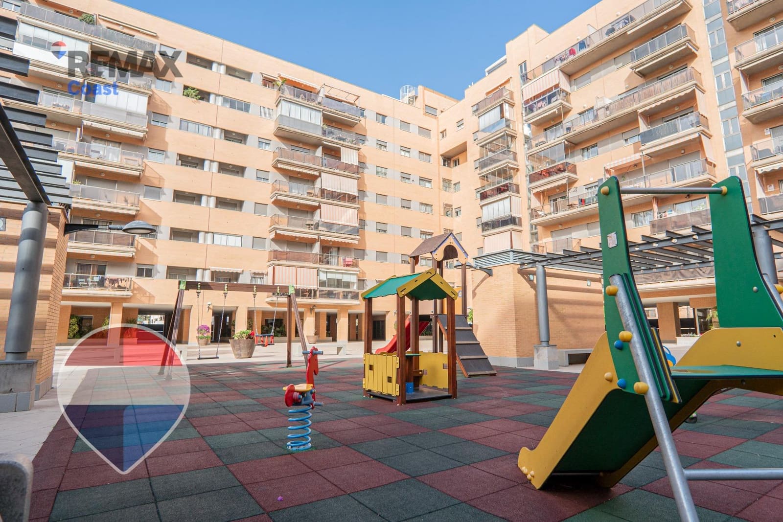 2 slaapkamer Flat te koop in Malaga stad met zwembad garage - € 549.000 (Ref: 8709875)