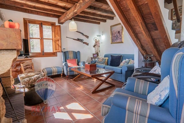 5 bedroom Finca/Country House for sale in Jubrique with pool - € 1,180,000 (Ref: 8802085)