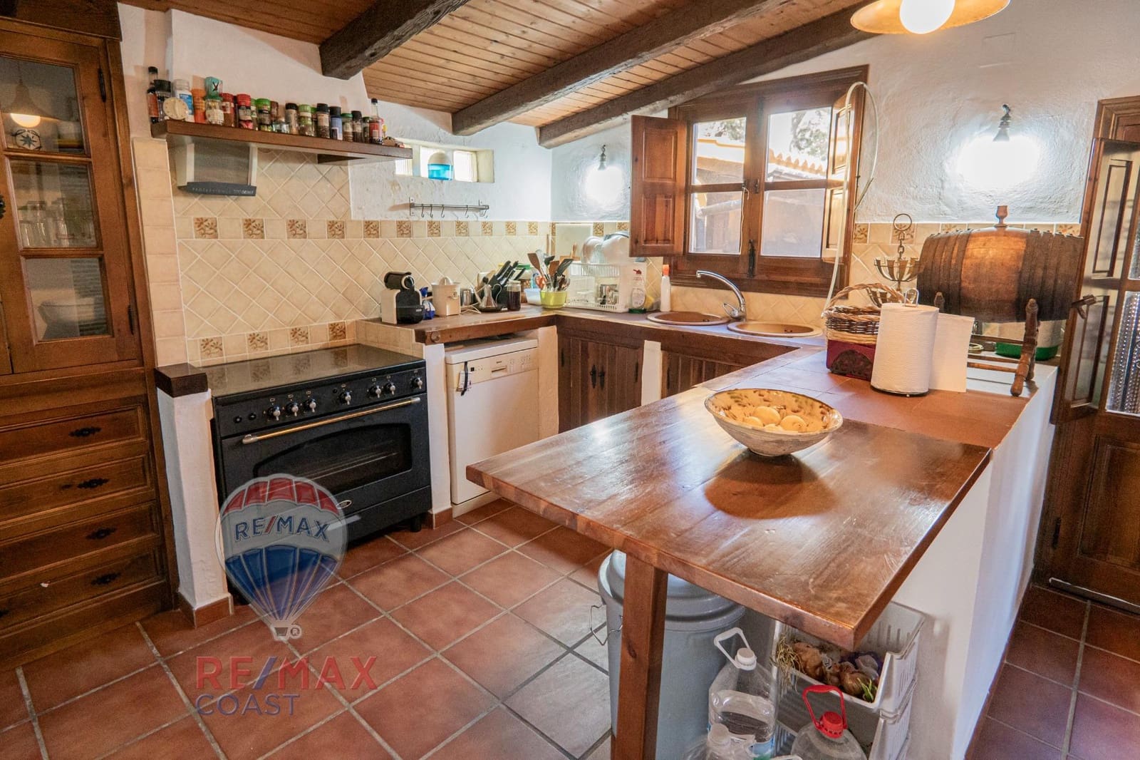 5 soveværelse Finca/Landehus til salg i Jubrique med swimmingpool - € 1.180.000 (Ref: 8802085)