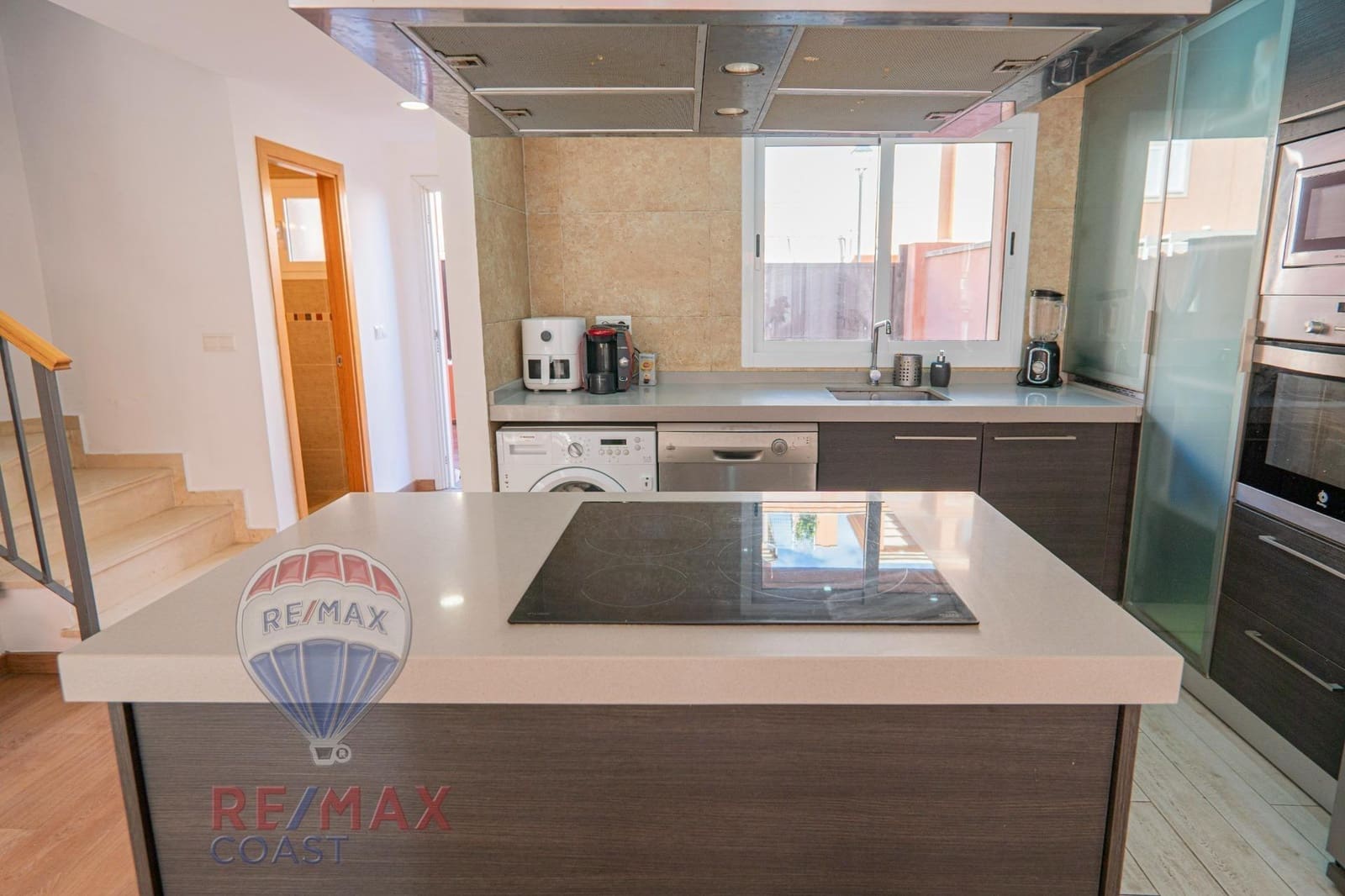 3 soveværelse Rækkehus til salg i Benajarafe med swimmingpool - € 360.000 (Ref: 8905545)