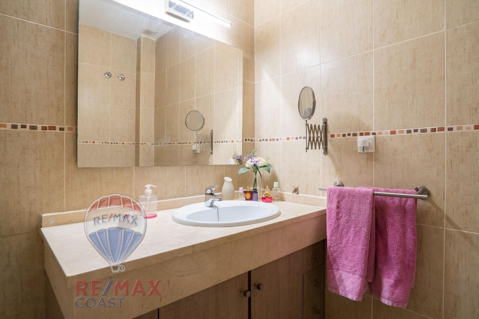 3 soveværelse Rækkehus til salg i Benajarafe med swimmingpool - € 360.000 (Ref: 8905545)