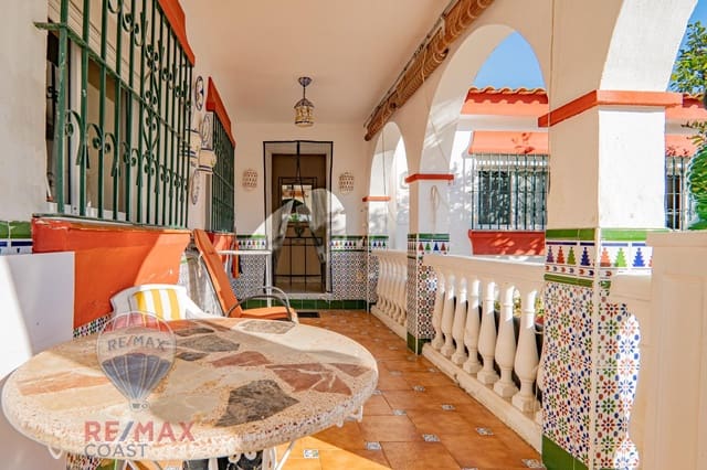 3 slaapkamer Villa te koop in Rincón de la Victoria met zwembad garage - € 875.000 (Ref: 8905546)