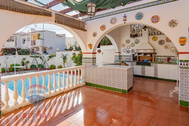 3 slaapkamer Villa te koop in Rincón de la Victoria met zwembad garage - € 875.000 (Ref: 8905546)