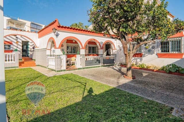 3 slaapkamer Villa te koop in Rincón de la Victoria met zwembad garage - € 875.000 (Ref: 8905546)