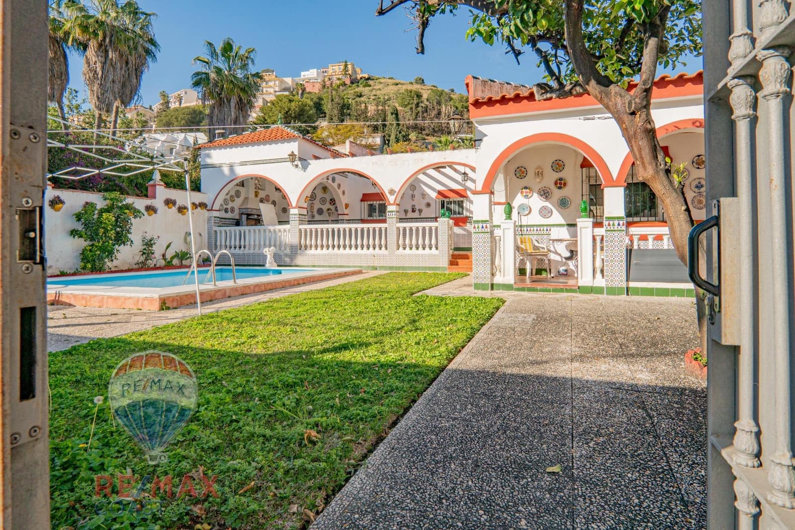 3 slaapkamer Villa te koop in Rincon de la Victoria met zwembad garage - € 875.000 (Ref: 8905546)