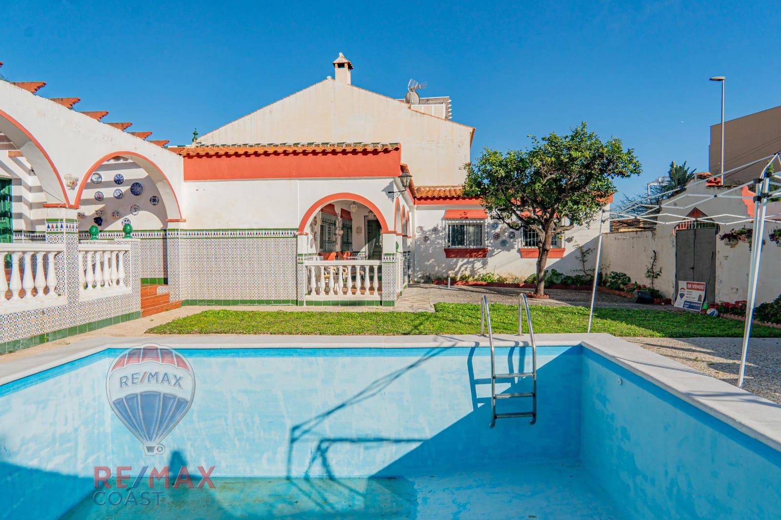 3 slaapkamer Villa te koop in Rincon de la Victoria met zwembad garage - € 875.000 (Ref: 8905546)