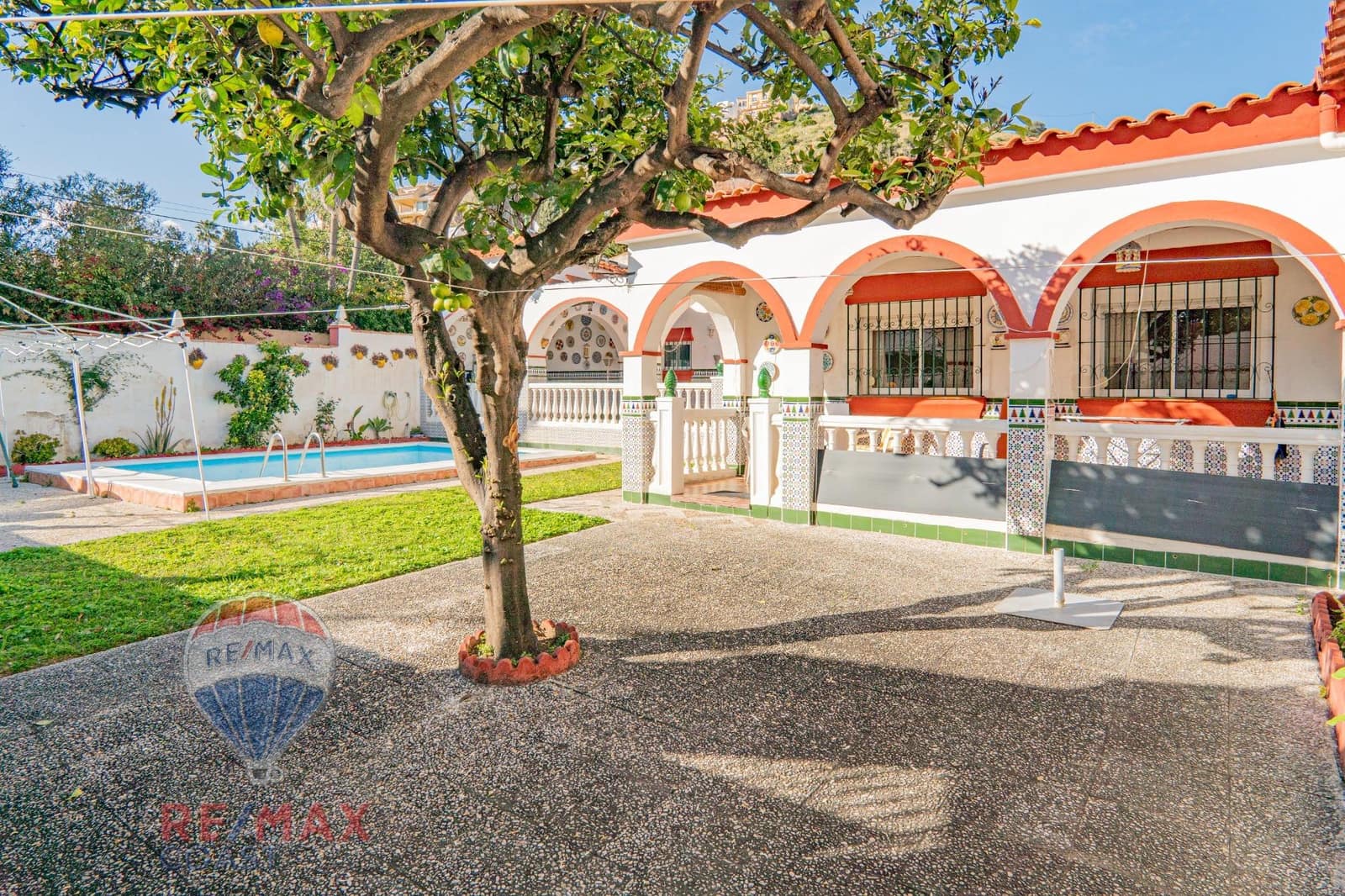 3 slaapkamer Villa te koop in Rincon de la Victoria met zwembad garage - € 875.000 (Ref: 8905546)
