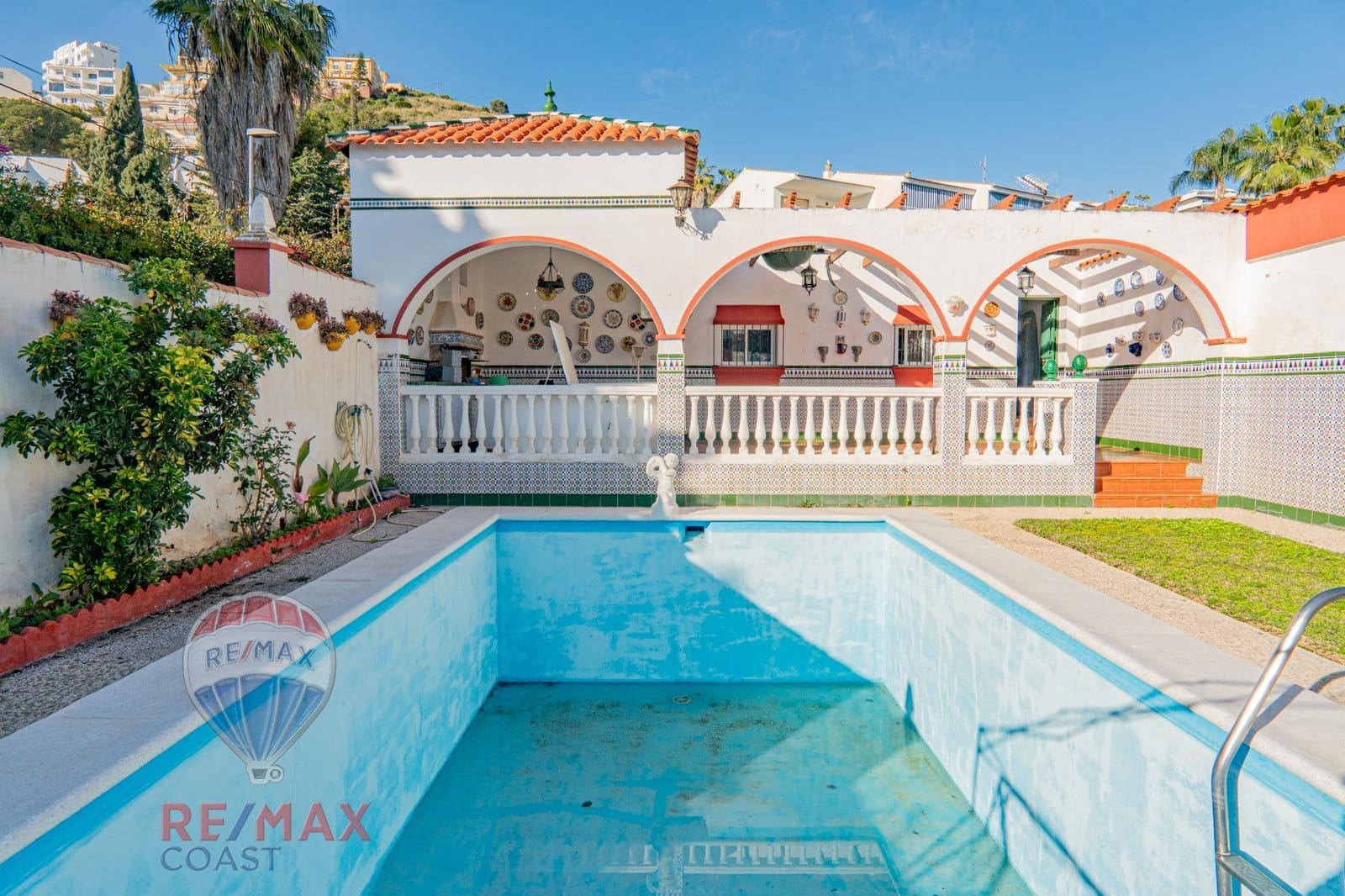 3 slaapkamer Villa te koop in Rincon de la Victoria met zwembad garage - € 875.000 (Ref: 8905546)