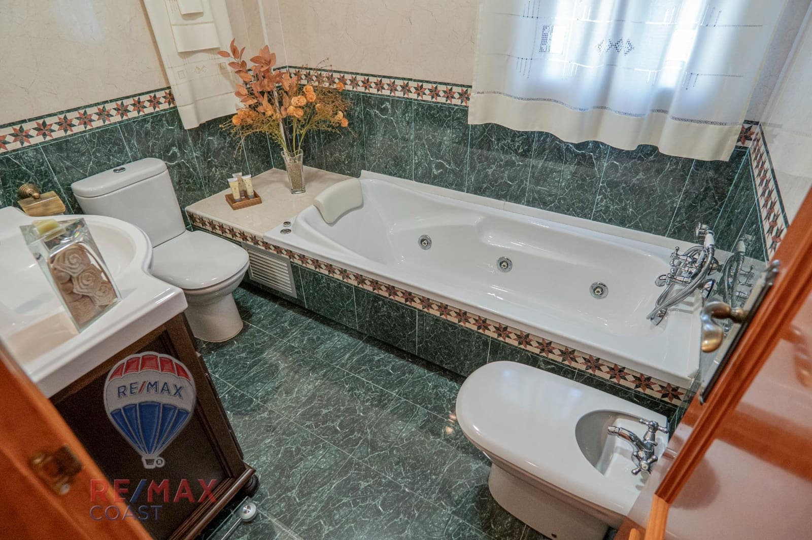 5 soverom Villa til salgs i Cartama med garasje - € 489 000 (Ref: 8905547)