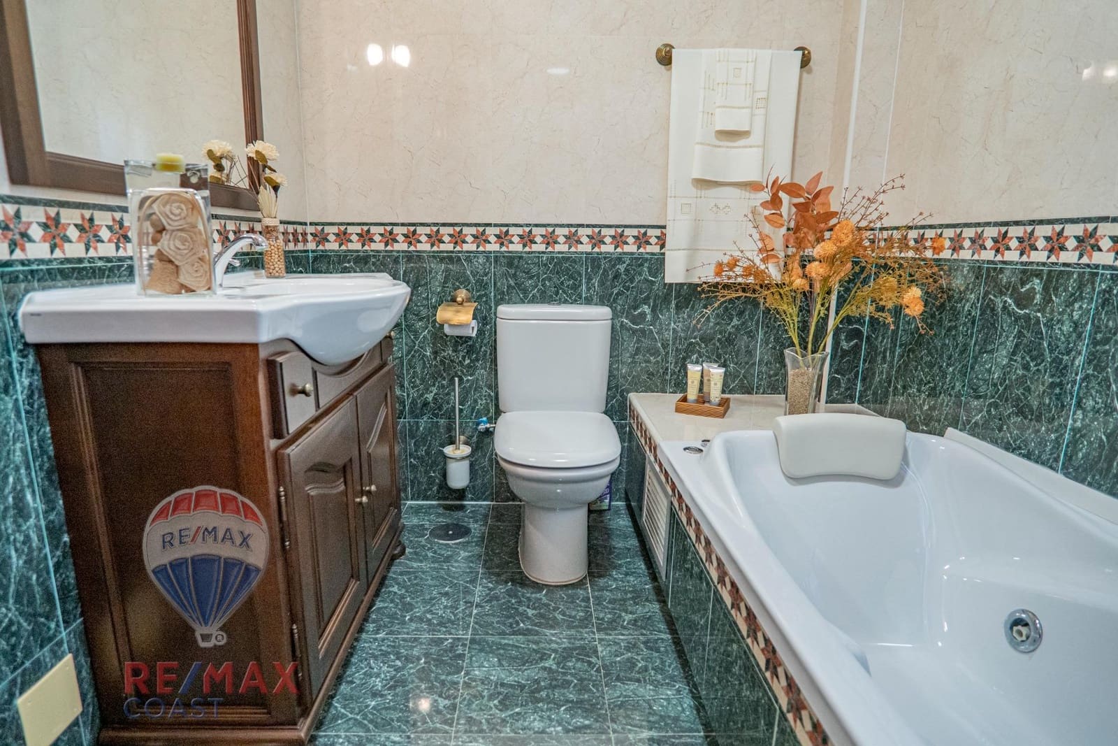 5 soverom Villa til salgs i Cartama med garasje - € 489 000 (Ref: 8905547)