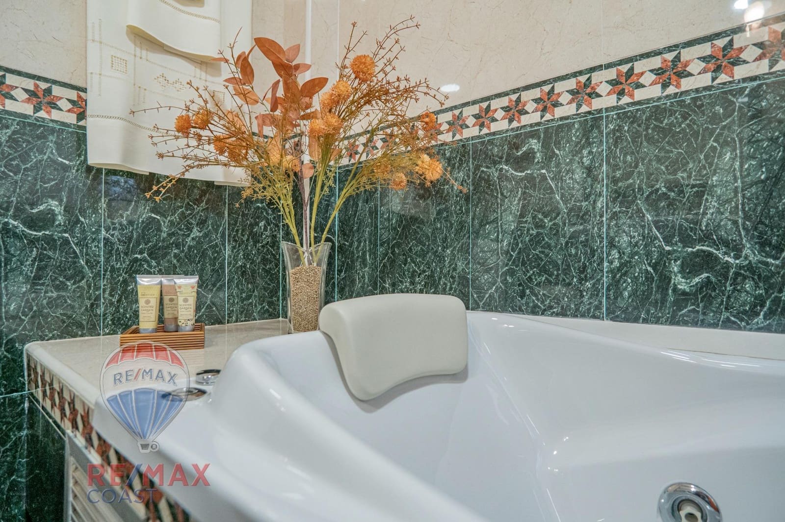 5 soverom Villa til salgs i Cartama med garasje - € 489 000 (Ref: 8905547)