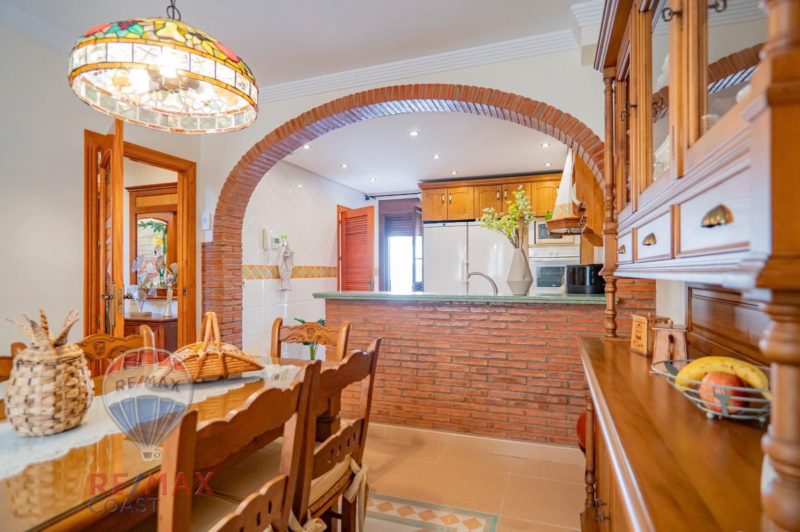 5 bedroom Villa for sale in Cartama with garage - € 489,000 (Ref: 8905547)
