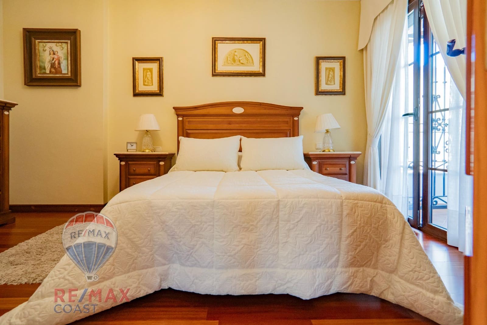 5 bedroom Villa for sale in Cartama with garage - € 489,000 (Ref: 8905547)