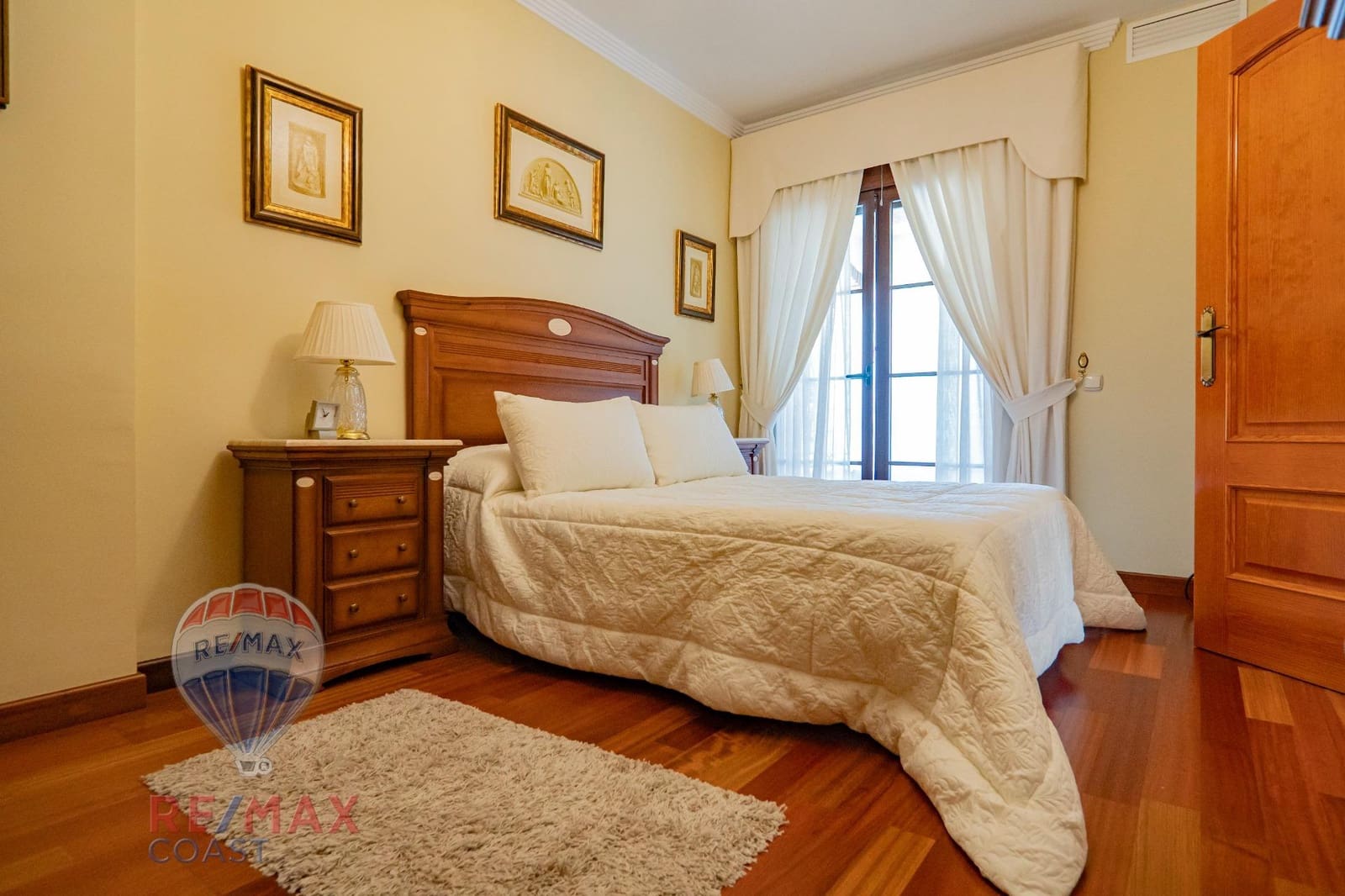 5 bedroom Villa for sale in Cartama with garage - € 489,000 (Ref: 8905547)