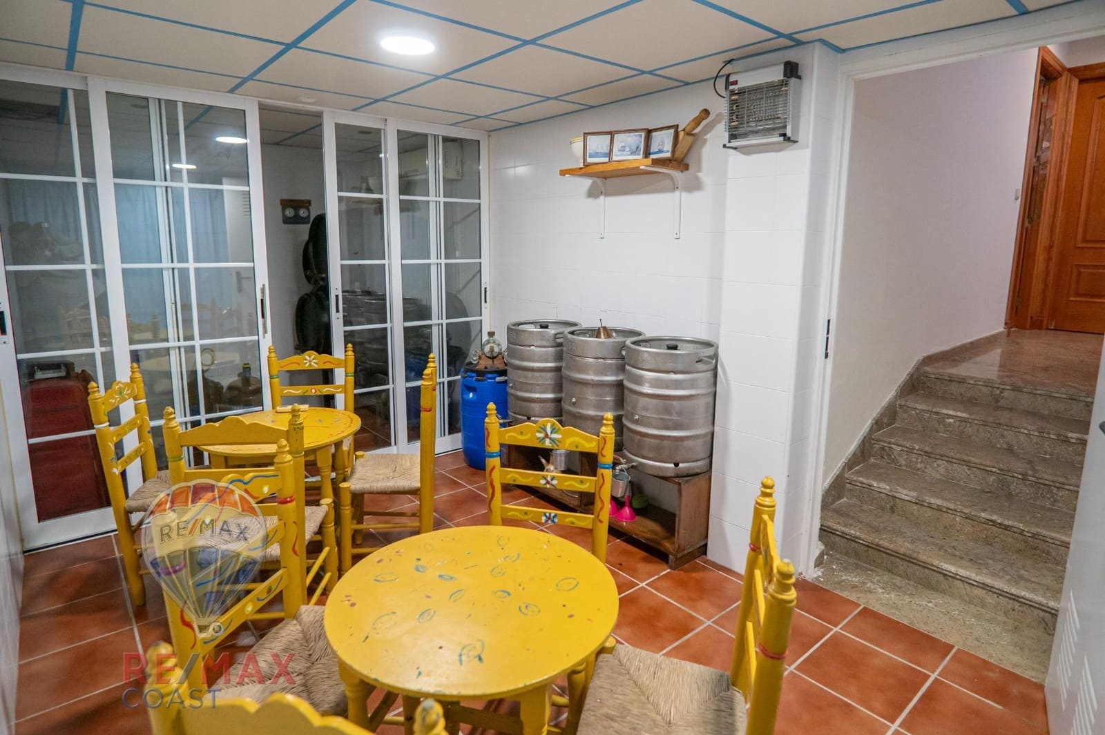 5 bedroom Villa for sale in Cartama with garage - € 489,000 (Ref: 8905547)