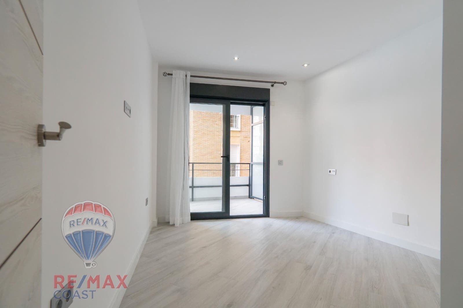 3 bedroom Flat for sale in Malaga city - € 799,000 (Ref: 8960238)