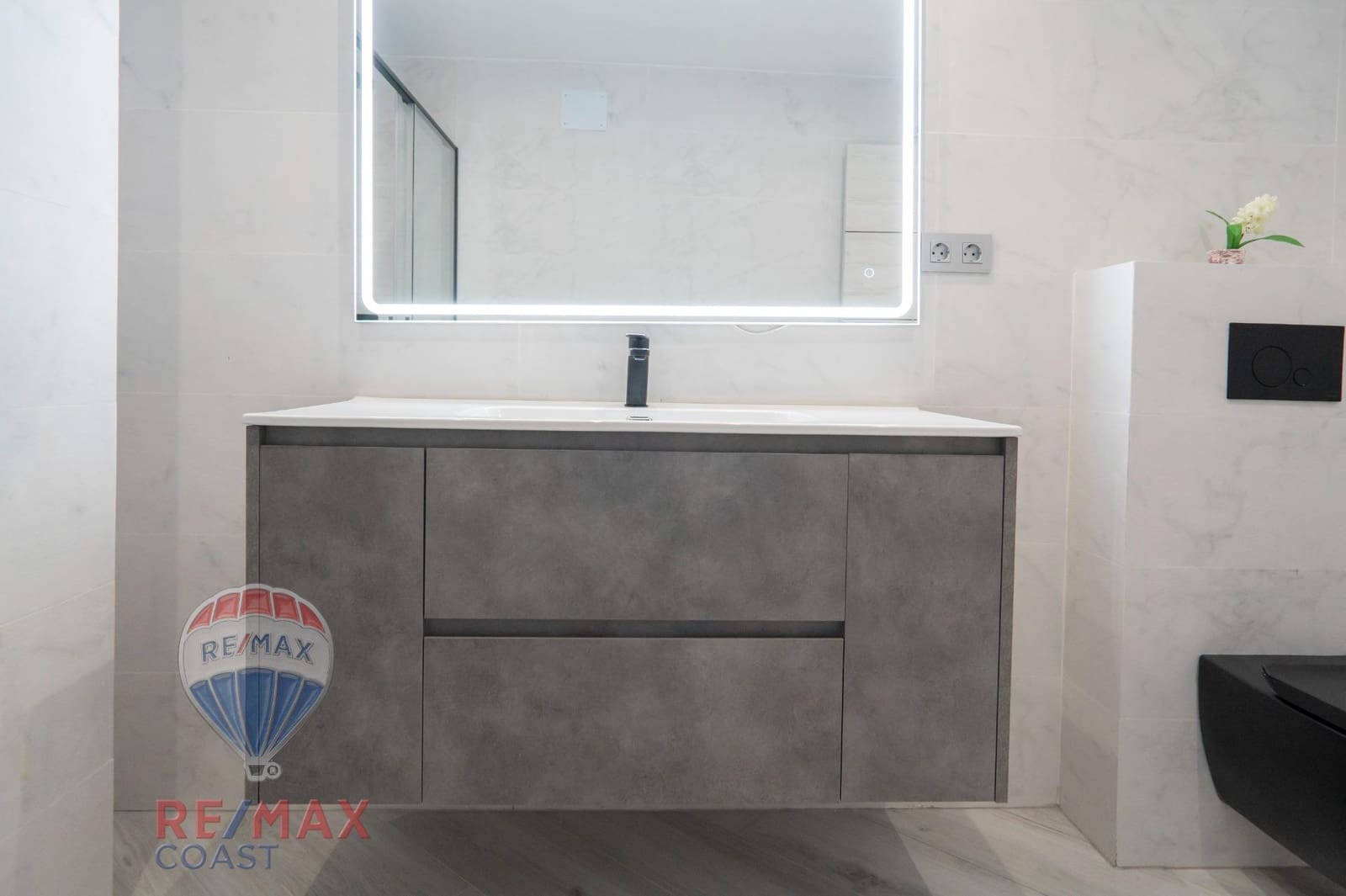 3 bedroom Flat for sale in Malaga city - € 799,000 (Ref: 8960238)