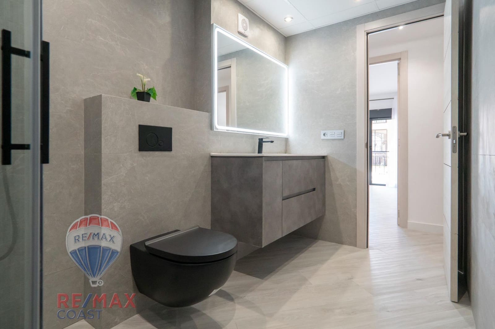 3 bedroom Flat for sale in Malaga city - € 799,000 (Ref: 8960238)