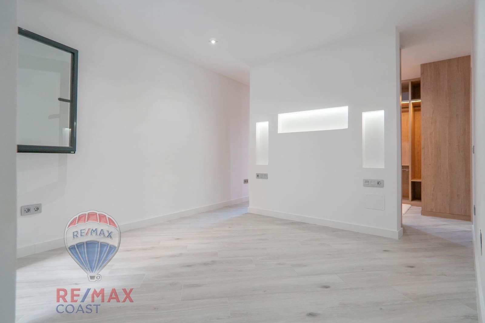 3 bedroom Flat for sale in Malaga city - € 799,000 (Ref: 8960238)