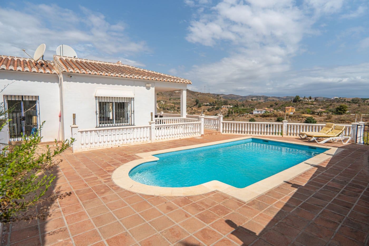 5 soveværelse Villa til salg i Benajarafe med swimmingpool garage - € 625.000 (Ref: 9107167)