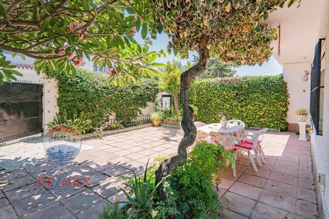 4 soverom Hus til salgs i El Palo, Málaga by - € 796 784 (Ref: 9110447)