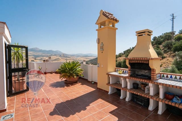 4 sovrum Villa till salu i Casabermeja med garage - 689 000 € (Ref: 9126858)