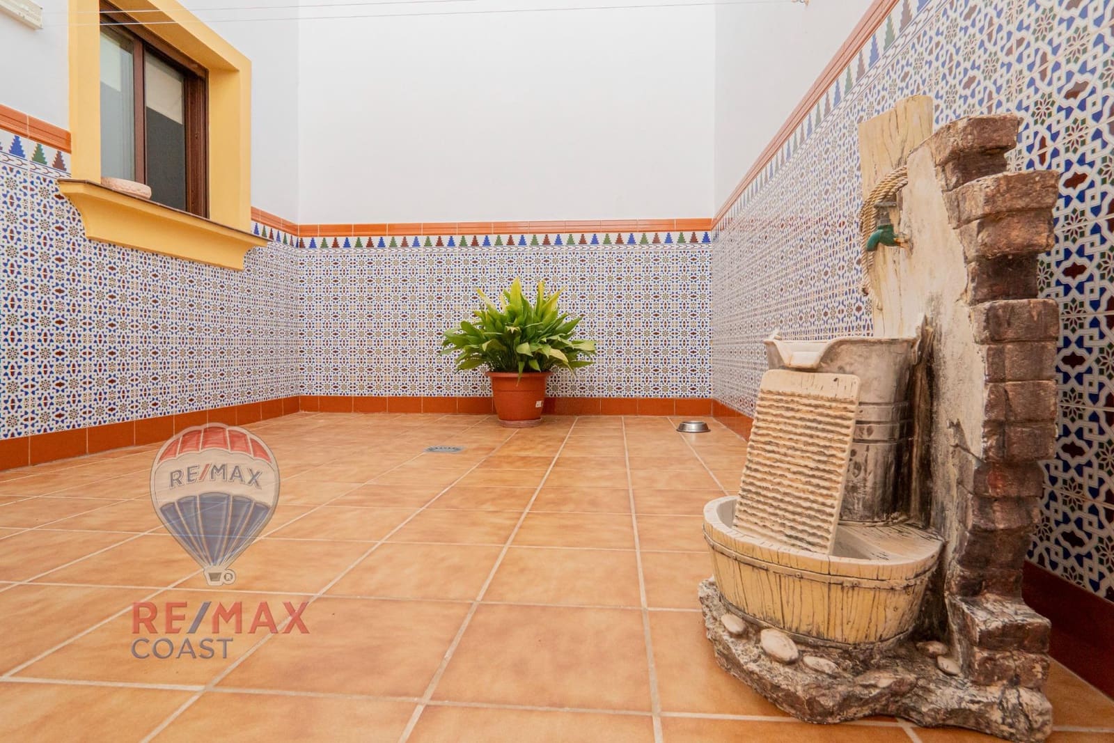 4 slaapkamer Villa te koop in Casabermeja met garage - € 675.000 (Ref: 9126858)