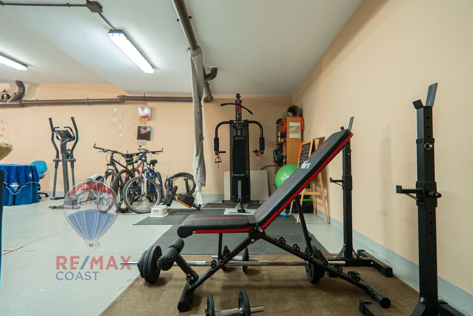 4 slaapkamer Villa te koop in Casabermeja met garage - € 675.000 (Ref: 9126858)