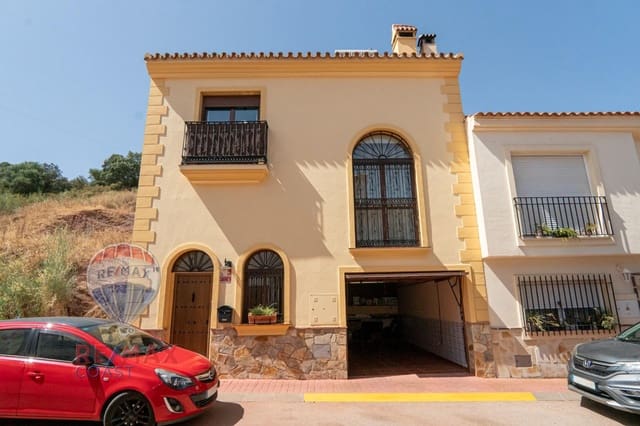 4 soverom Villa til salgs i Casabermeja med garasje - € 675 000 (Ref: 9126858)