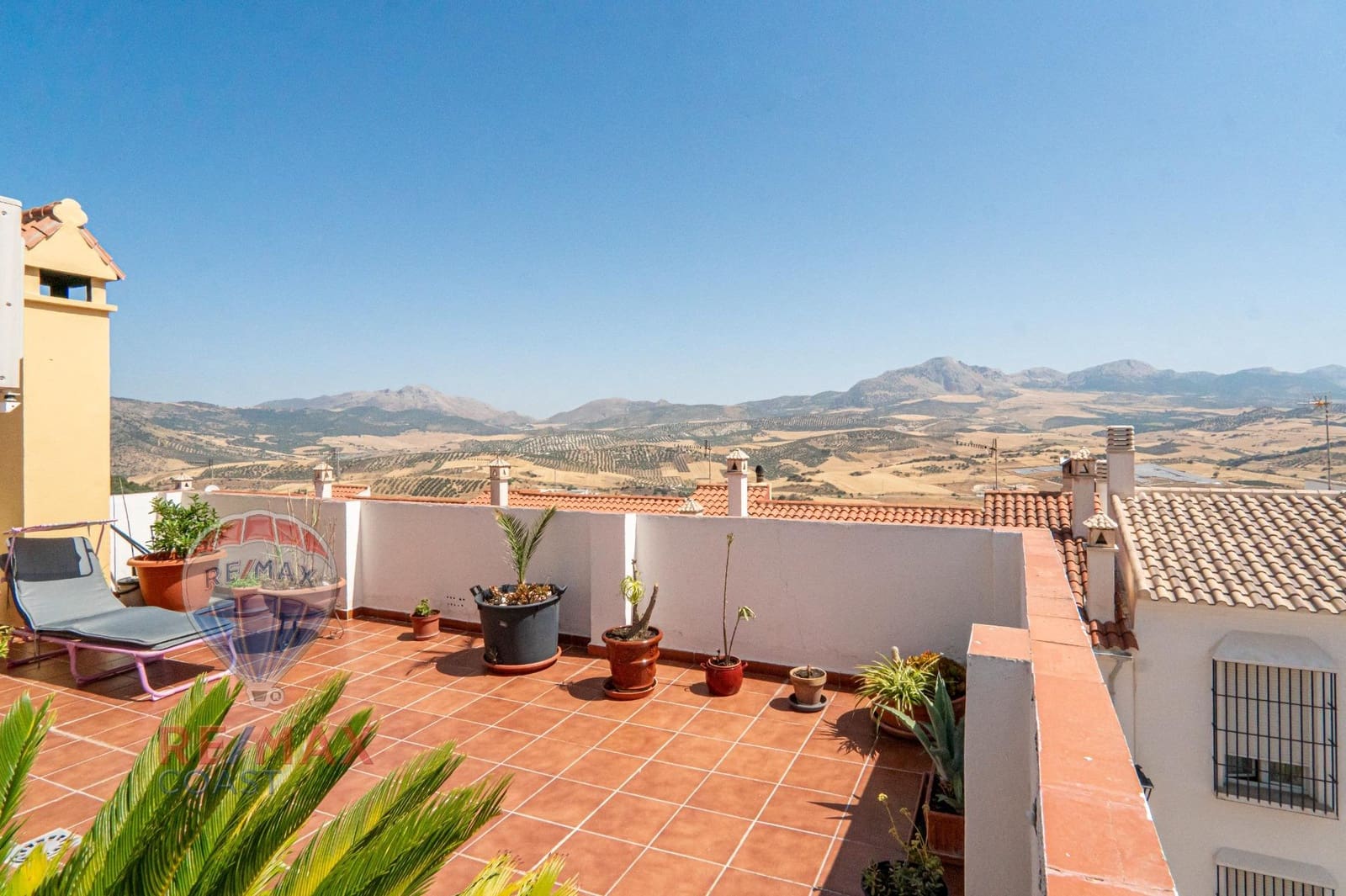 4 bedroom Villa for sale in Casabermeja with garage - € 659,000 (Ref: 9126858)