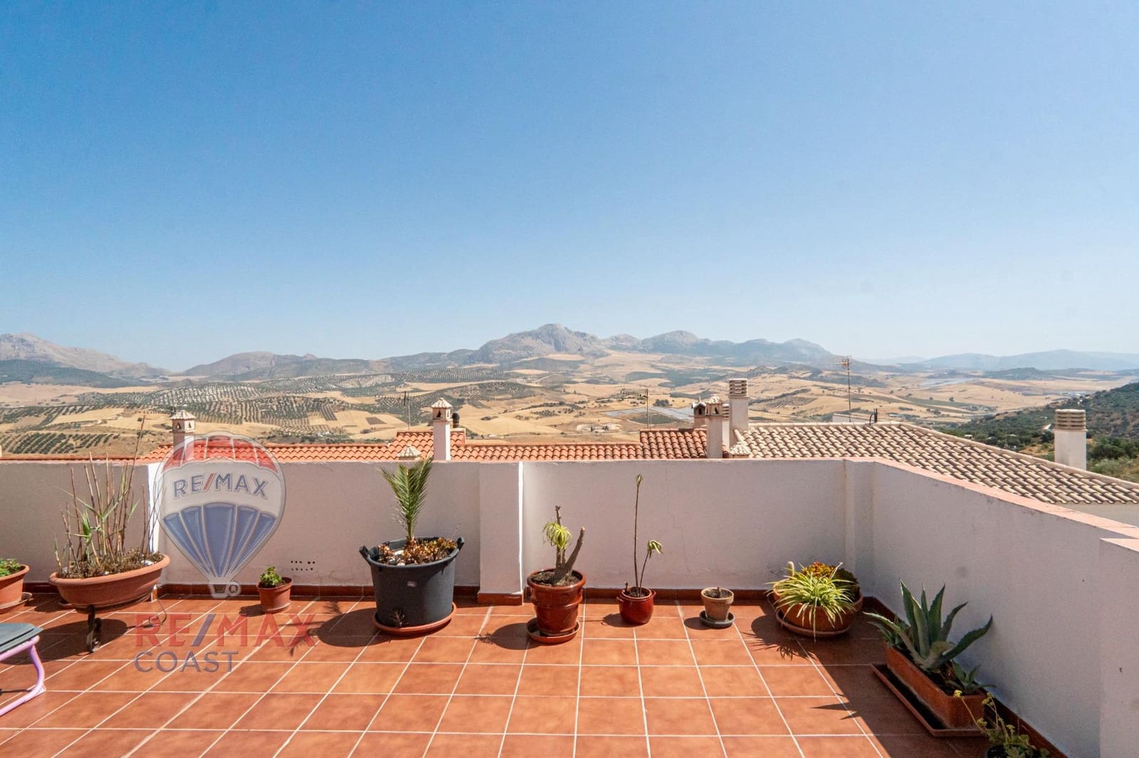 4 bedroom Villa for sale in Casabermeja with garage - € 659,000 (Ref: 9126858)