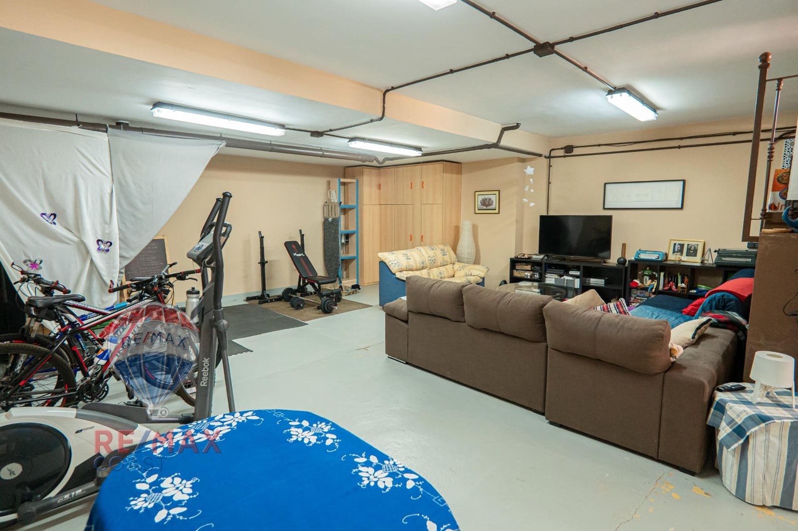 4 bedroom Villa for sale in Casabermeja with garage - € 659,000 (Ref: 9126858)
