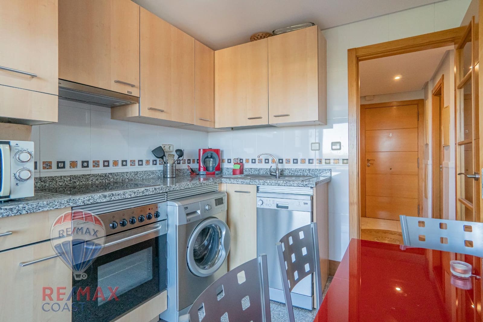 2 bedroom Penthouse for rent in Almayate with pool garage - € 950 (Ref: 9130366)