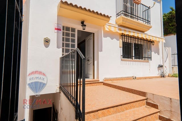 3 soveværelse Semi-Rækkehus til salg i Málaga by - € 490.000 (Ref: 9137284)