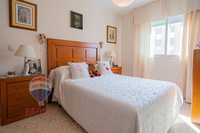 3 soveværelse Lejlighed til salg i El Torcal, Málaga by - € 329.000 (Ref: 9161157)