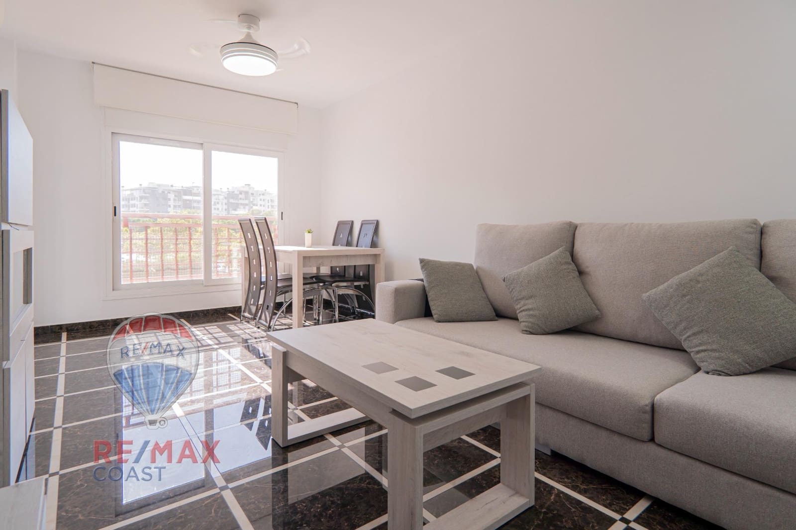 3 soveværelse Lejlighed til salg i Malaga by med swimmingpool garage - € 419.000 (Ref: 9165905)