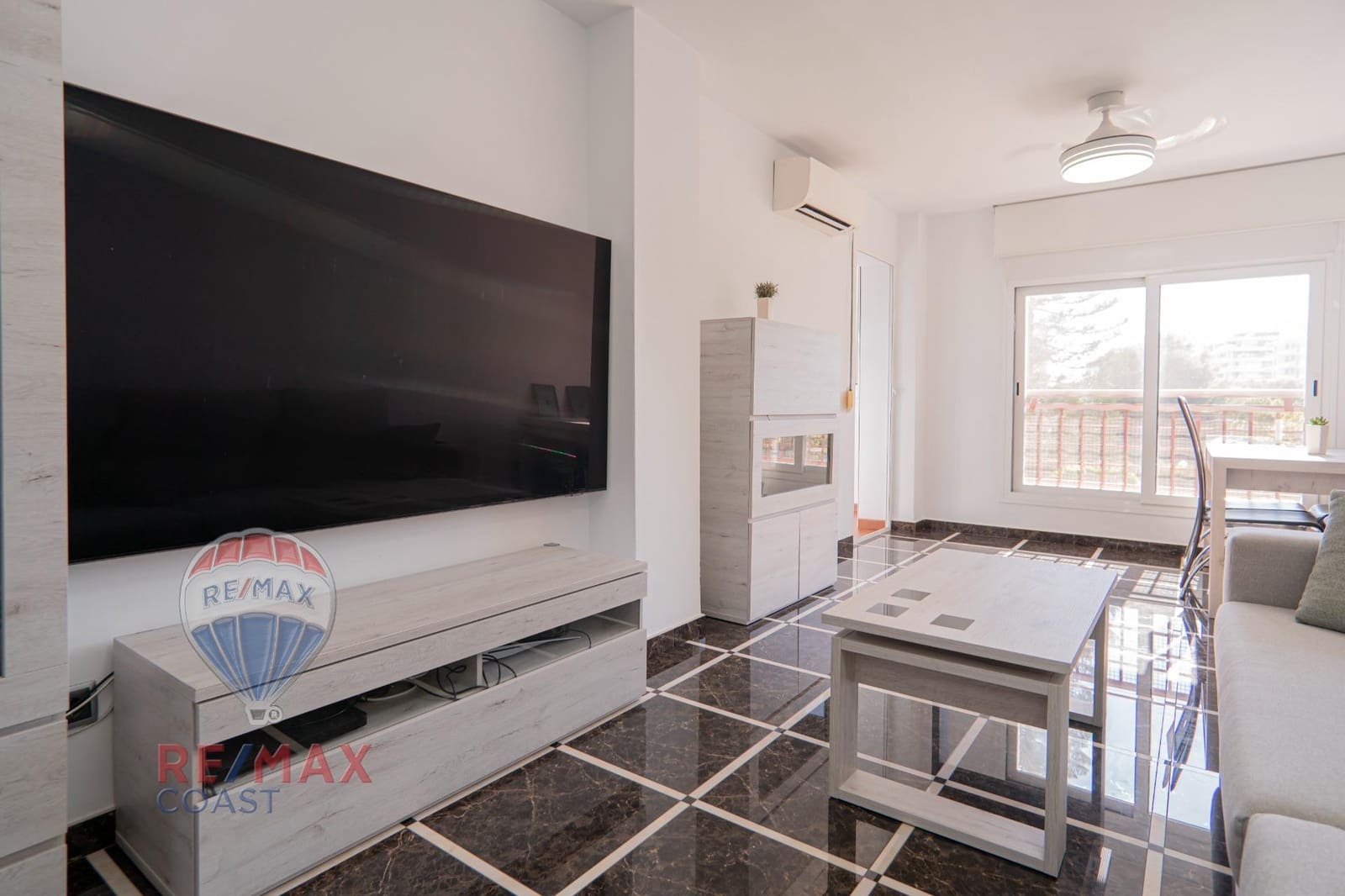 3 soveværelse Lejlighed til salg i Malaga by med swimmingpool garage - € 419.000 (Ref: 9165905)