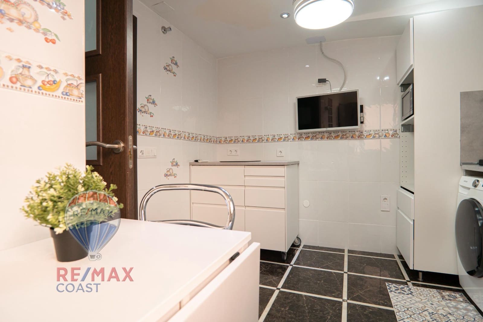 3 soveværelse Lejlighed til salg i Malaga by med swimmingpool garage - € 419.000 (Ref: 9165905)