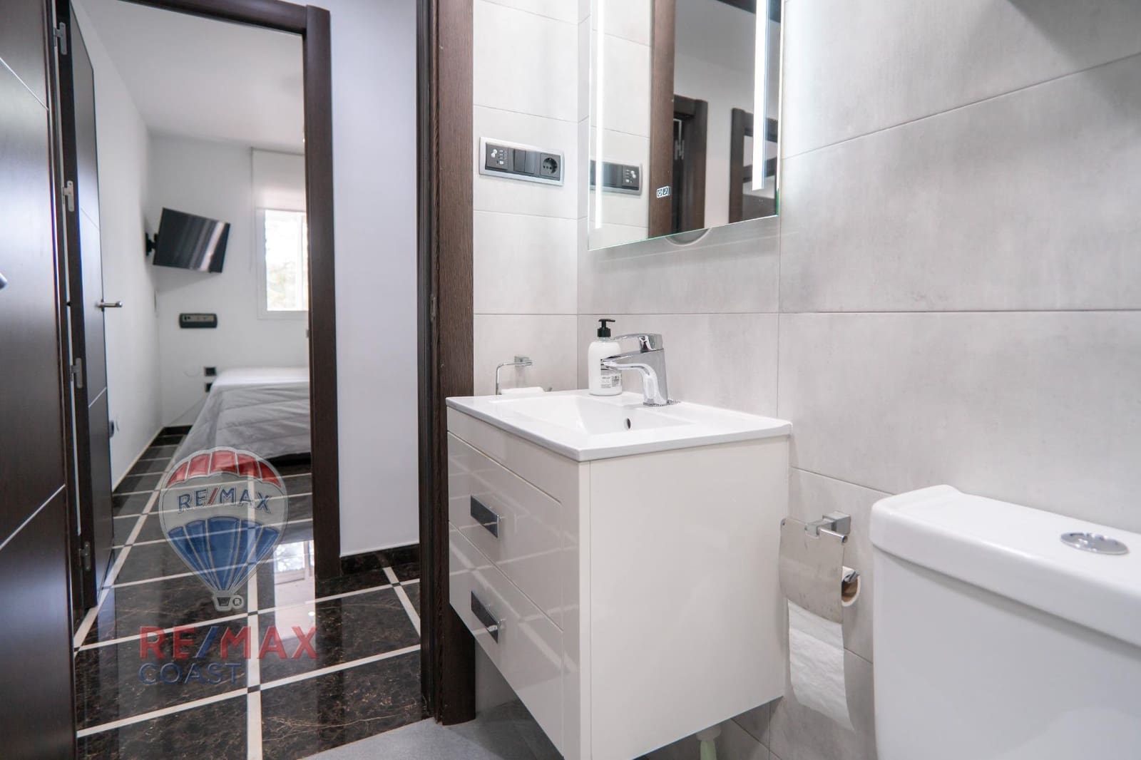 3 soveværelse Lejlighed til salg i Malaga by med swimmingpool garage - € 419.000 (Ref: 9165905)