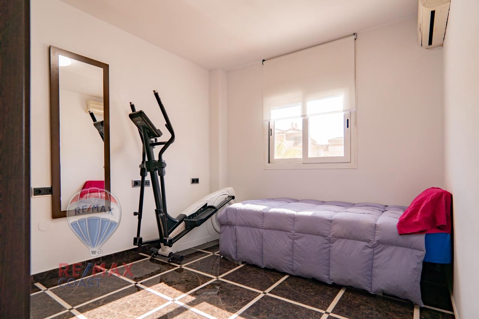 3 soveværelse Lejlighed til salg i Malaga by med swimmingpool garage - € 419.000 (Ref: 9165905)