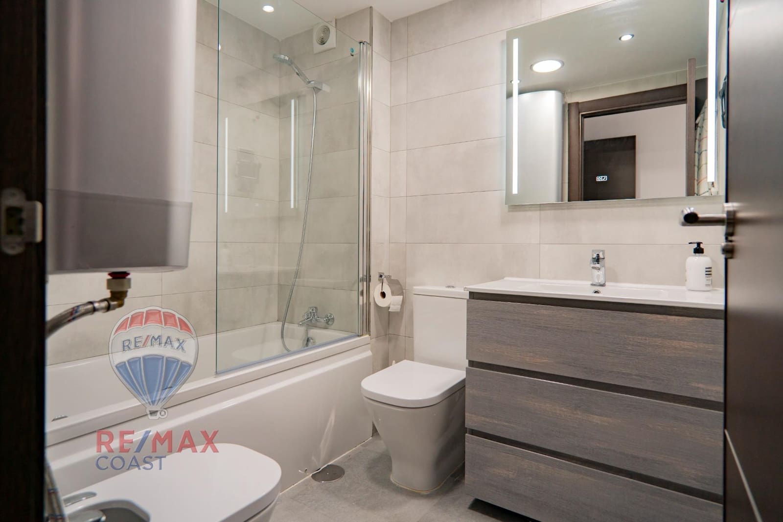 3 soveværelse Lejlighed til salg i Malaga by med swimmingpool garage - € 419.000 (Ref: 9165905)