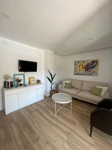 3 bedroom Flat for rent in Rincón de la Victoria with pool - € 1,150 (Ref: 9188583)