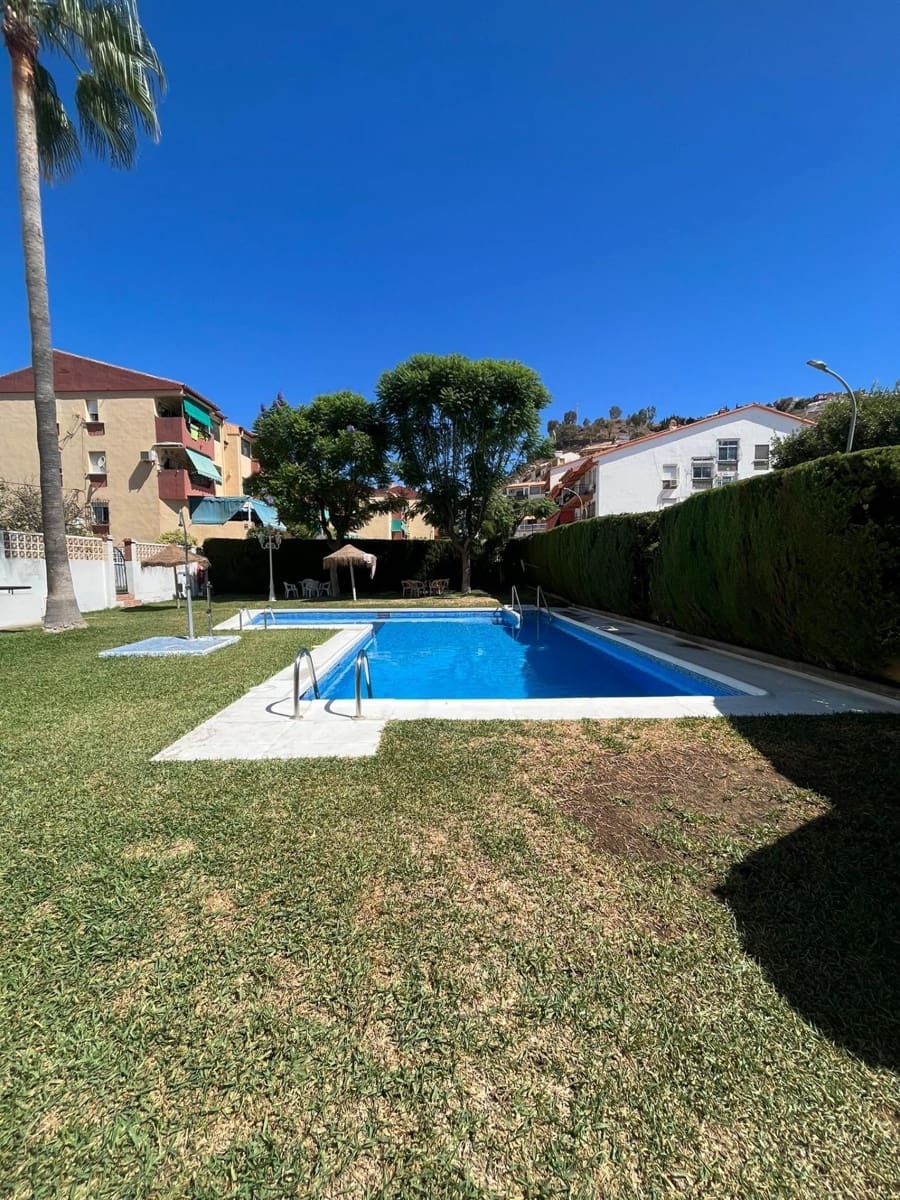 3 soveværelse Lejlighed til leje i Rincon de la Victoria med swimmingpool - € 1.150 (Ref: 9188583)