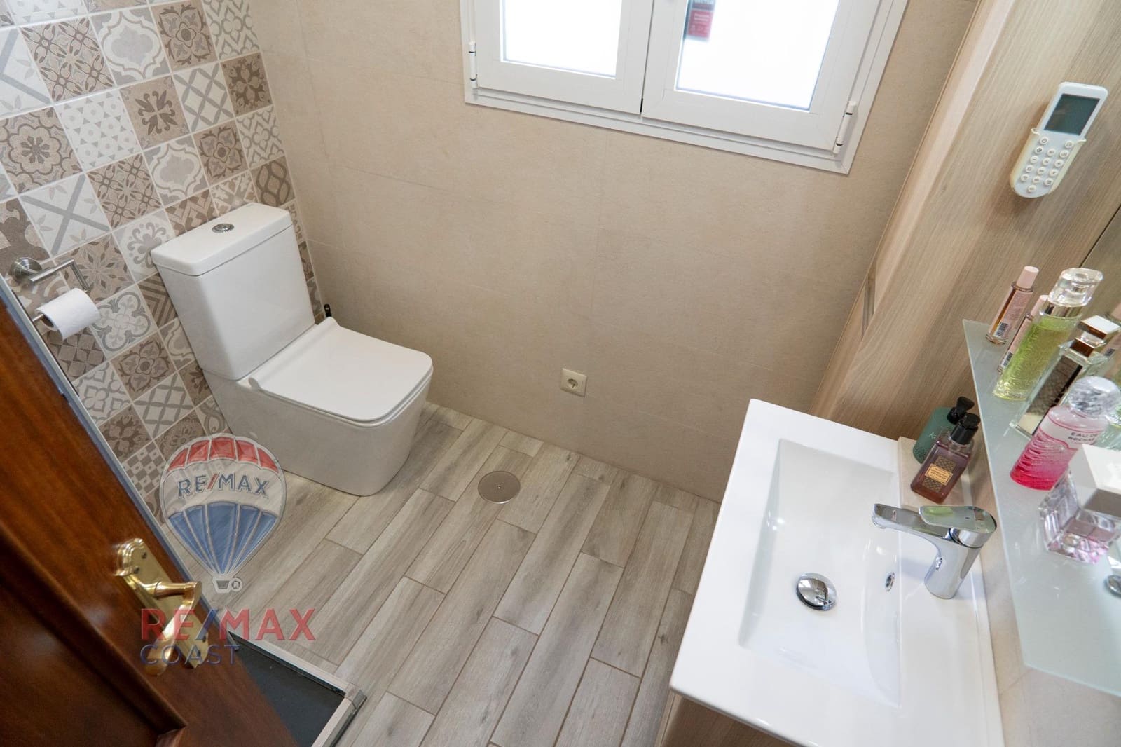 5 sypialnia Willa na sprzedaż w Pinos de Alhaurin z basenem - 580 000 € (Ref: 9217610)