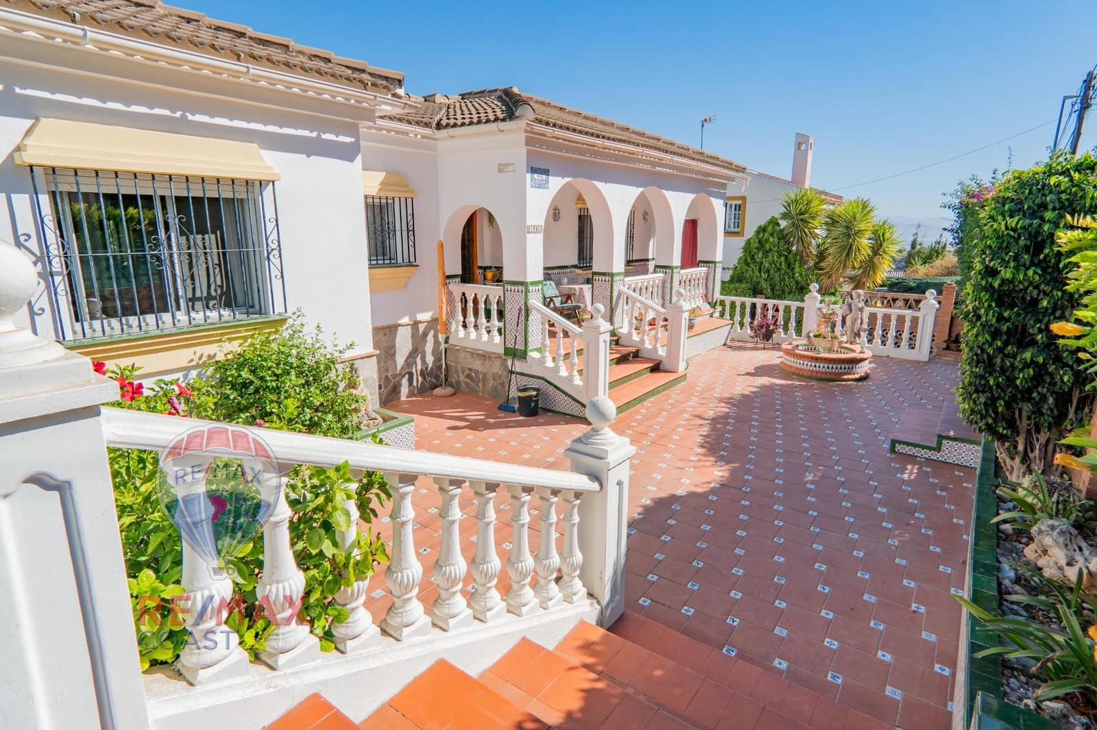 5 sypialnia Willa na sprzedaż w Pinos de Alhaurin z basenem - 580 000 € (Ref: 9217610)